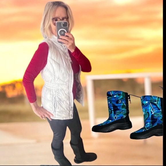 Athleta Banner Peak Down Puffer Vest full zip ivory SIZE XS 350856 - Picture 1 of 6